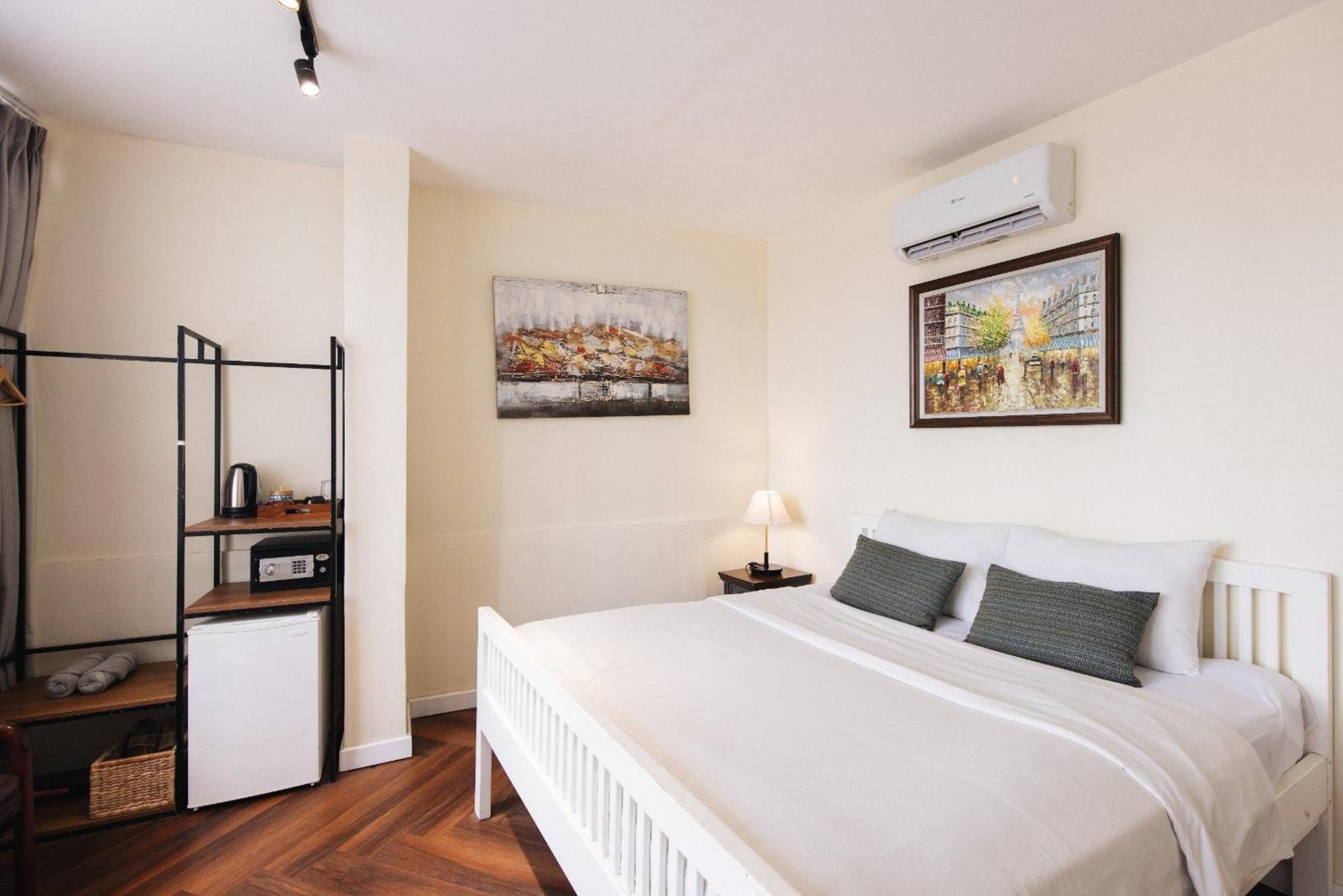 9 Hostel And Suites Хошимин Экстерьер фото