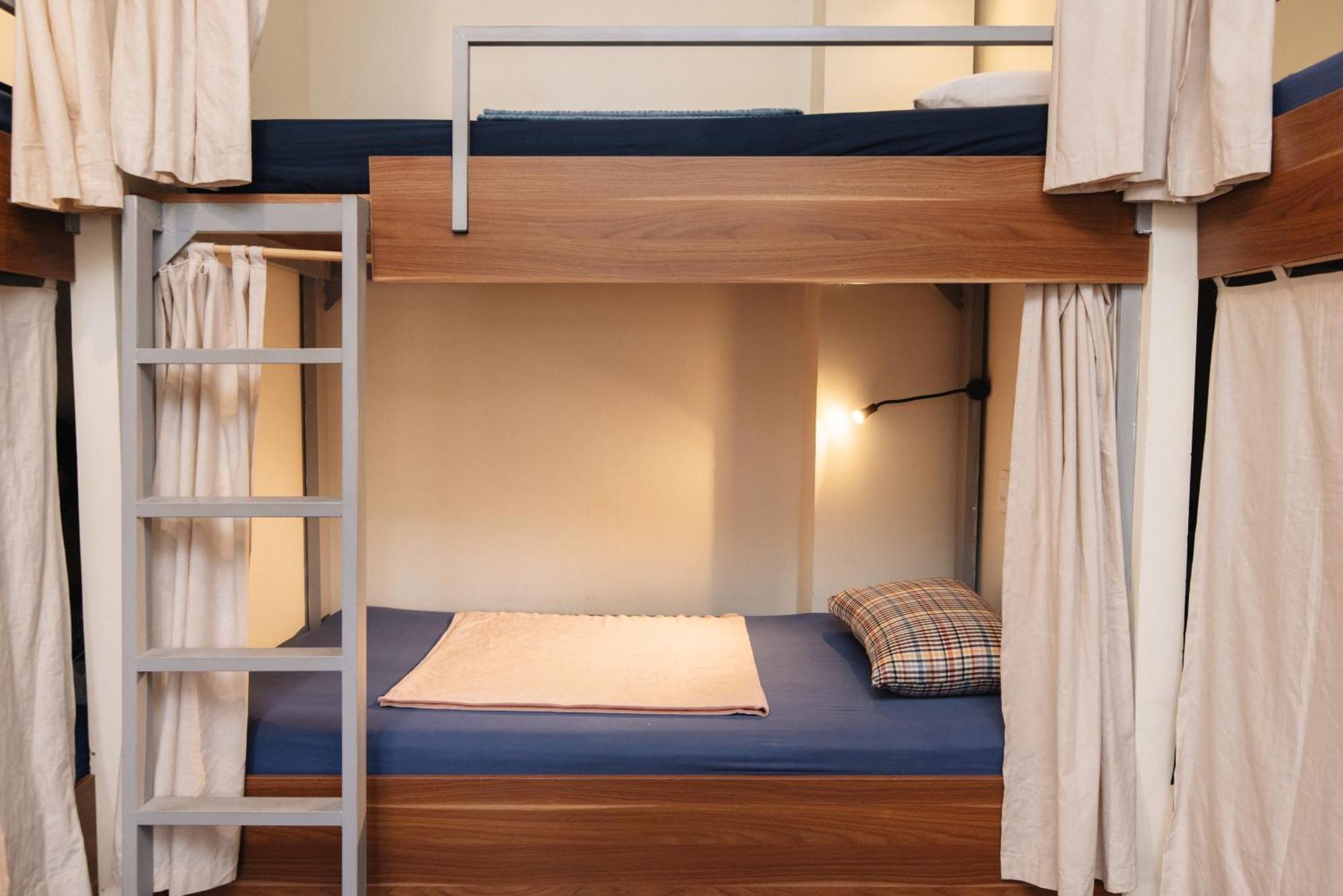 9 Hostel And Suites Хошимин Экстерьер фото
