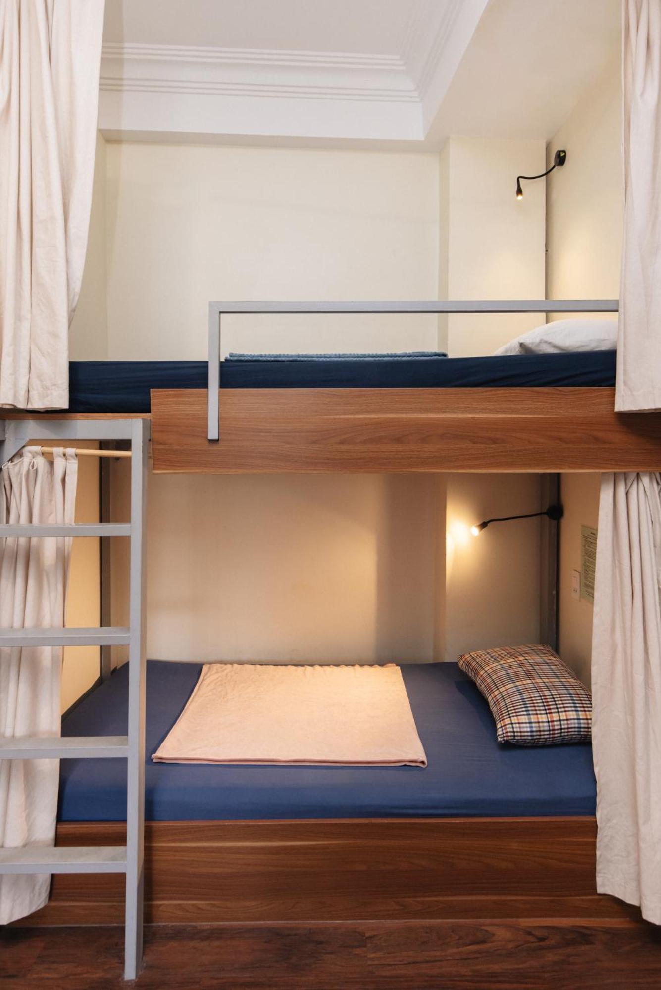9 Hostel And Suites Хошимин Экстерьер фото