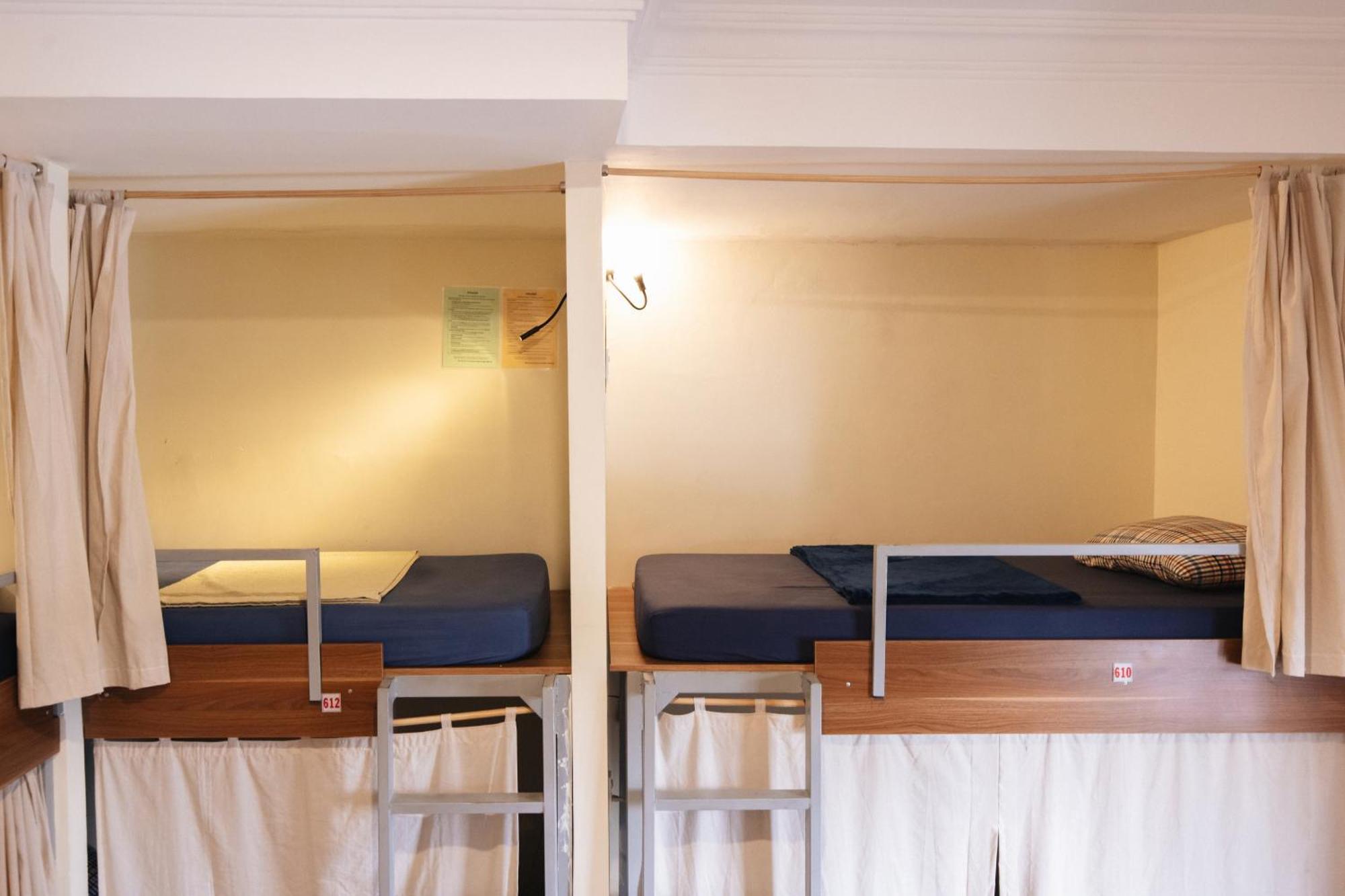 9 Hostel And Suites Хошимин Экстерьер фото