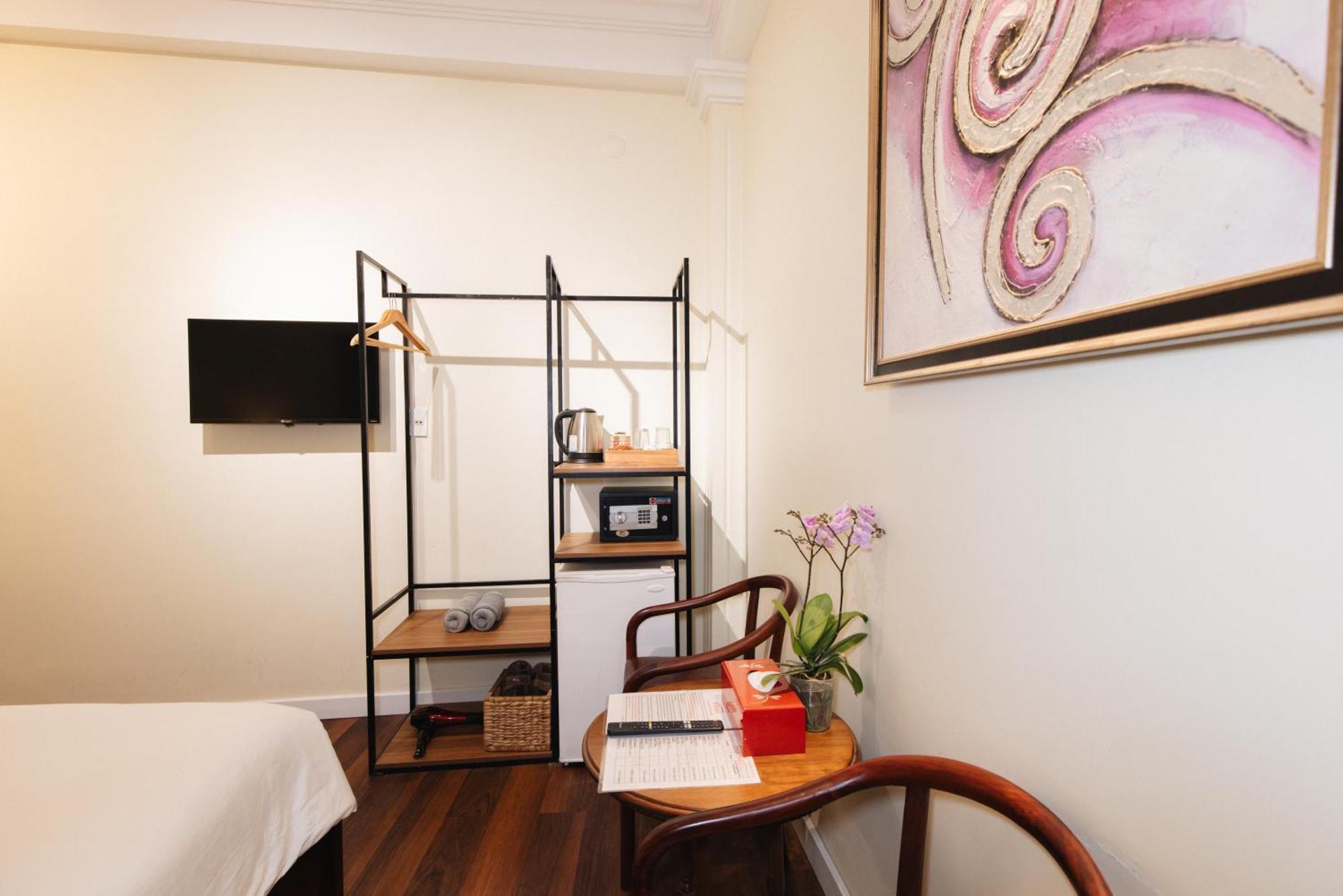 9 Hostel And Suites Хошимин Экстерьер фото
